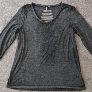 NEW WITHOUT TAGS!!! WOMENS BKE BURNOUT SHIRT